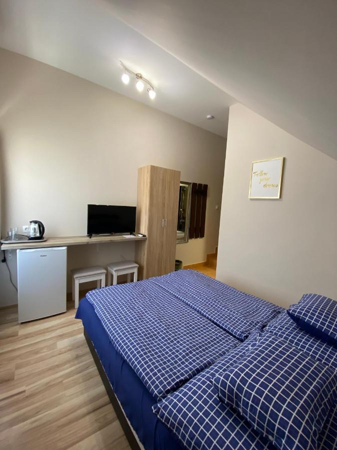 Korall Apartman Балатонфюзфе Екстер'єр фото