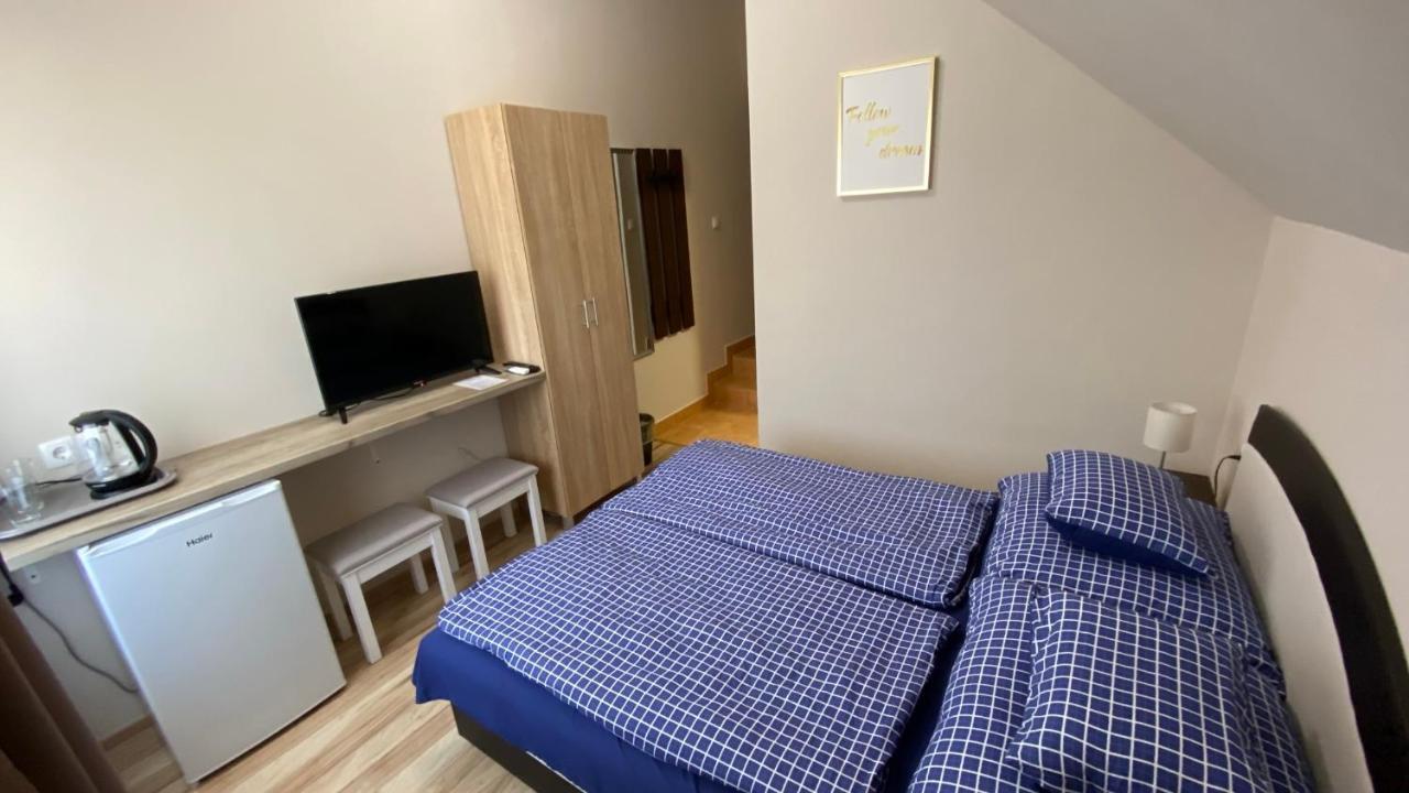 Korall Apartman Балатонфюзфе Екстер'єр фото