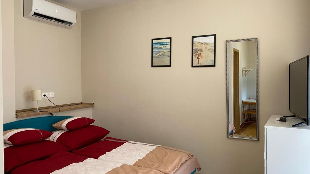 Korall Apartman Балатонфюзфе Екстер'єр фото