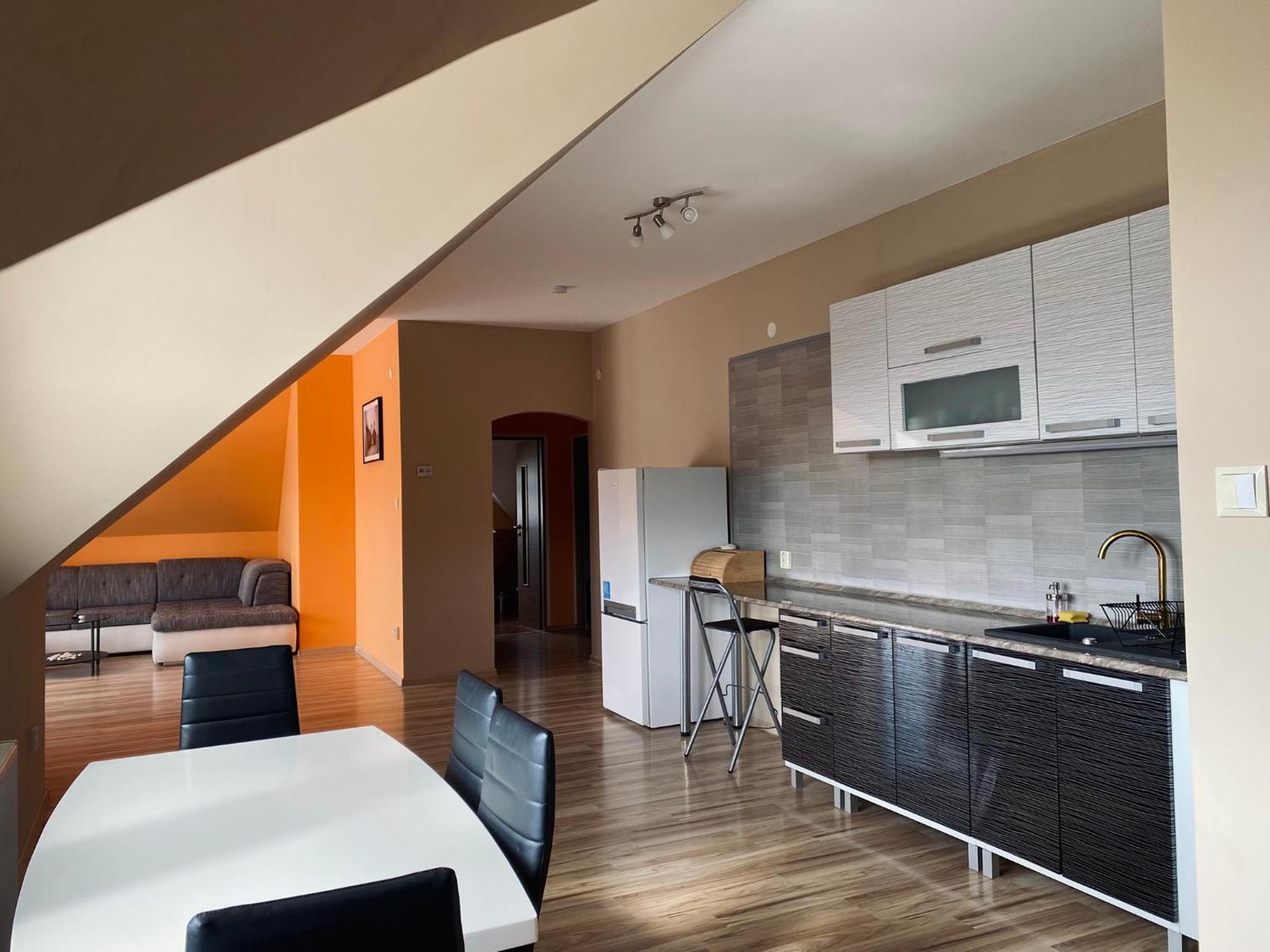 Korall Apartman Балатонфюзфе Екстер'єр фото