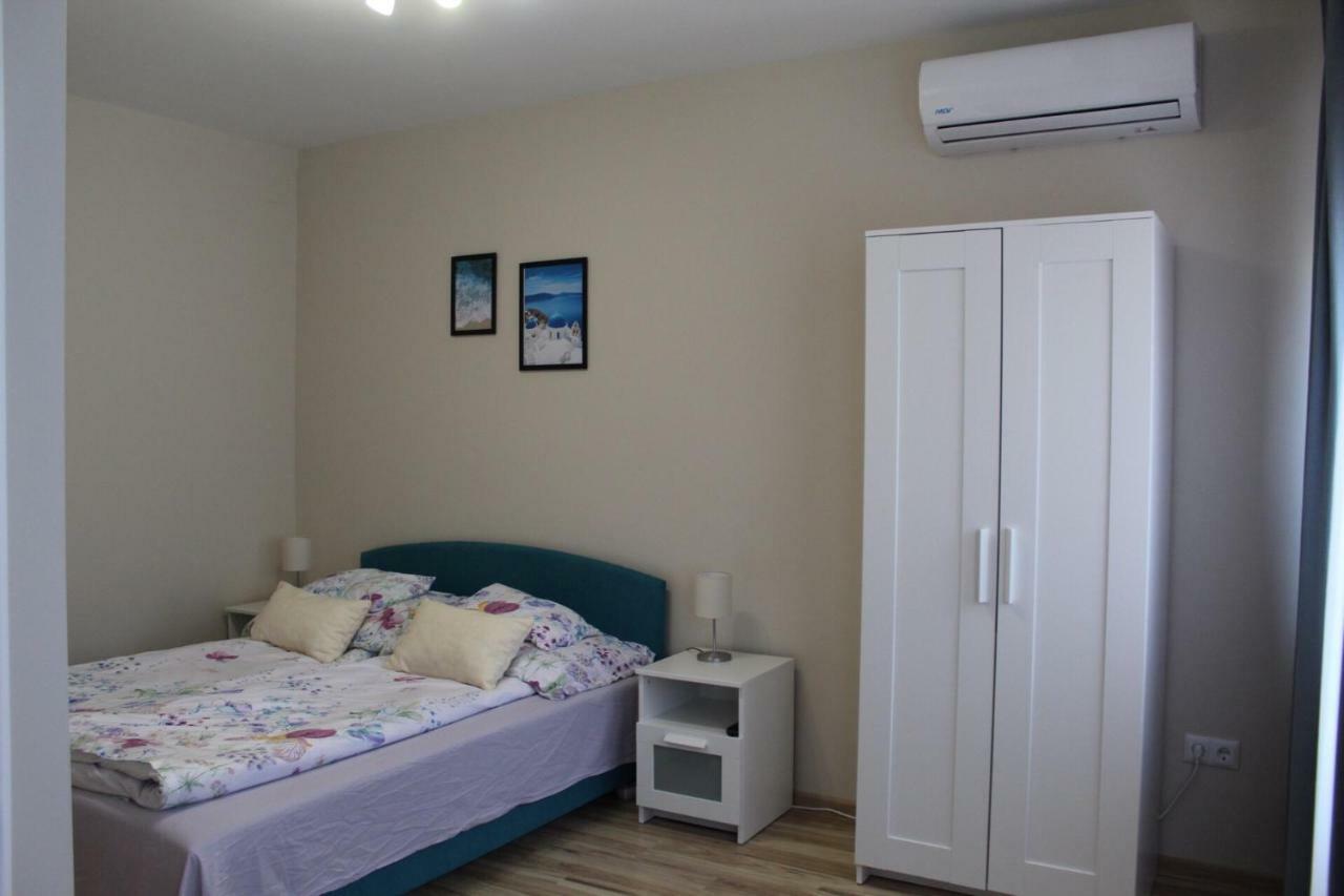 Korall Apartman Балатонфюзфе Екстер'єр фото